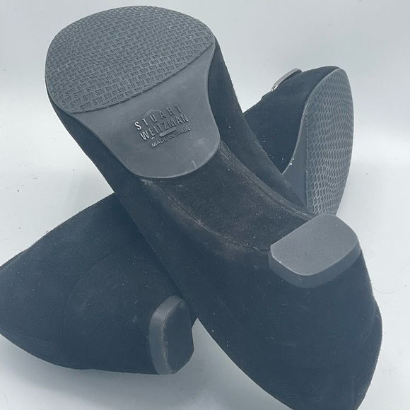 “RUSSELL & BROMLEY” for “STUART WEITZMAN” Black Bow Front Suede Heeled Shoes. - Picture 10 of 14
